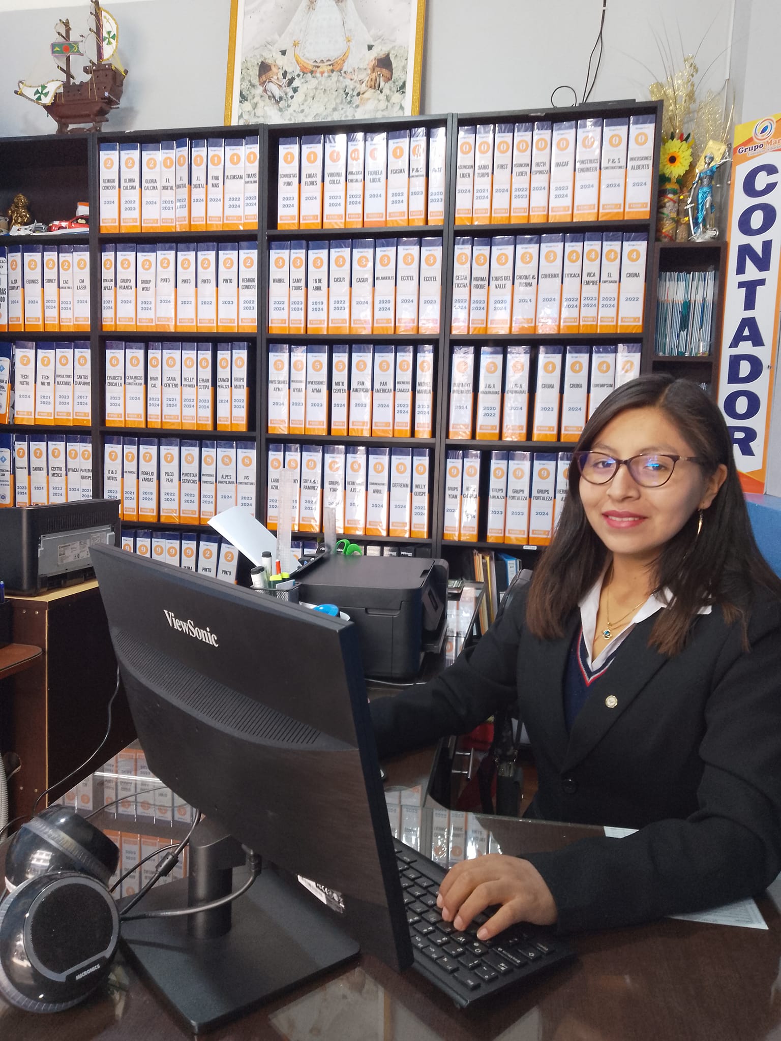 Profesional señalando