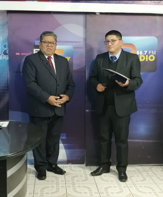 Profesional señalando